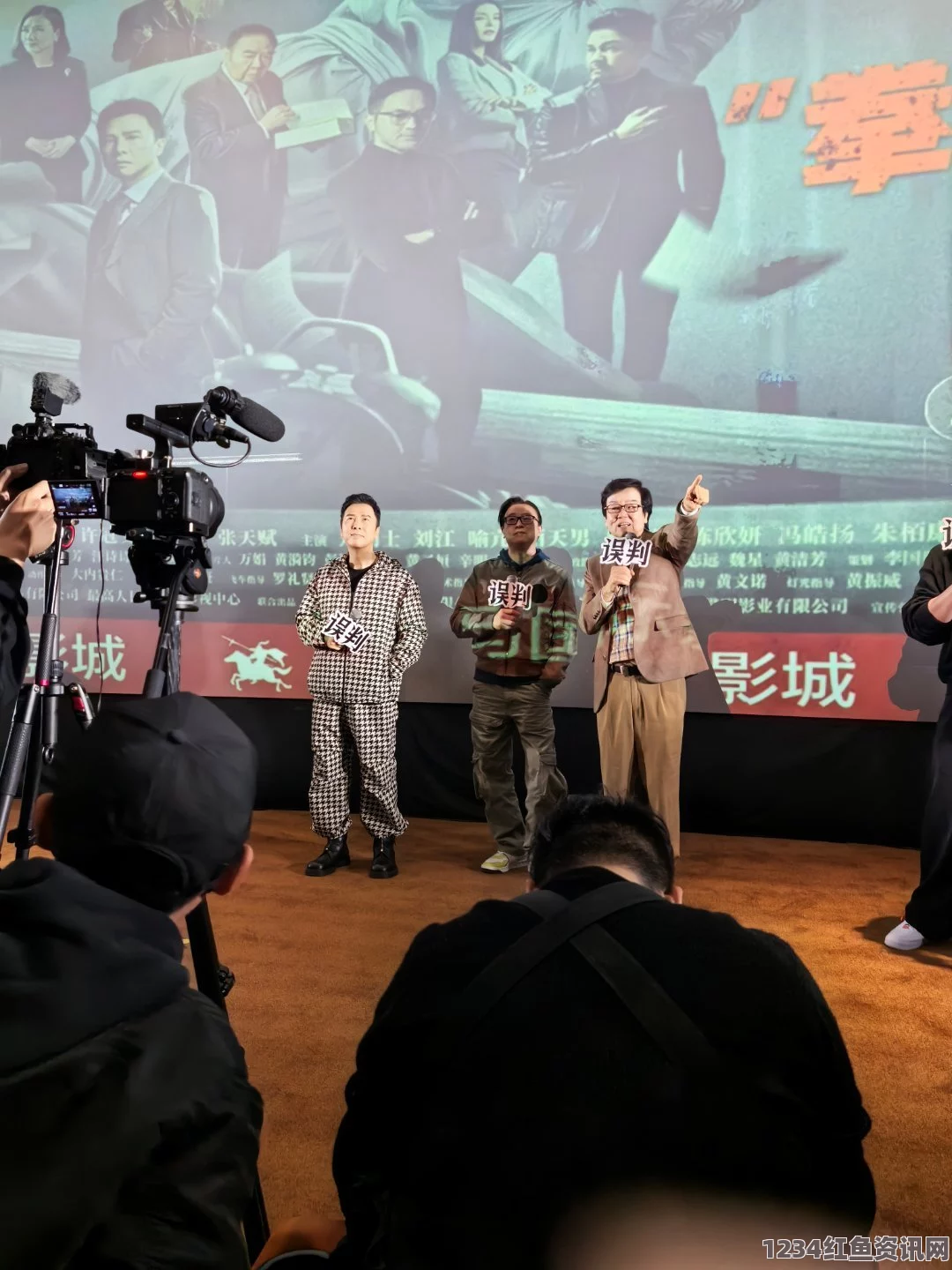 坐在教授的棒棒上背单词双楠攻城天下2024最新攻略：探索影视与武打片中那些刺激的战斗场面与小说评价