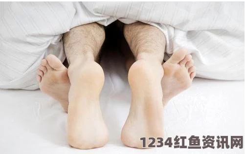 女生坐男生腿上睾丸疼正常吗——影视探索与武打片中的刺激情节分析