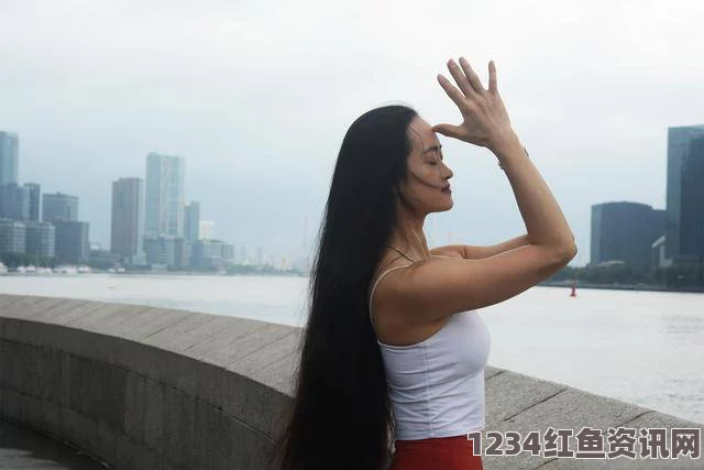 欧美黑吊大战白妞欧美大片亲子伦XX XX熟女：探索刺激武打片与小说之间的精彩评价与影视魅力