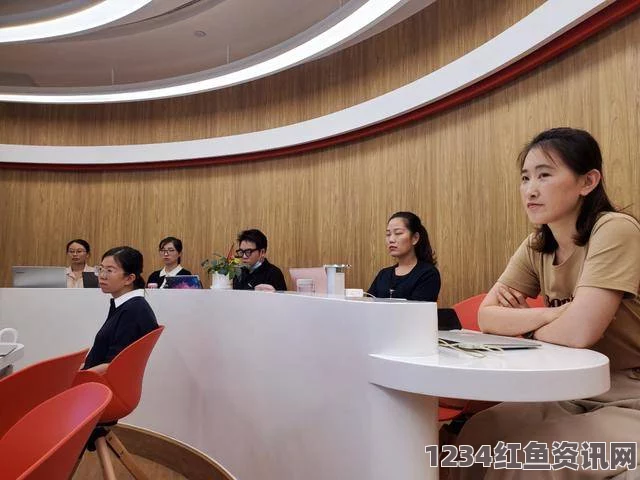 坐在教授的棒棒上背单词双楠，这种独特的学习方式让我感受到语言学习的乐趣，同时也增添了不少欢乐与轻松的氛围。