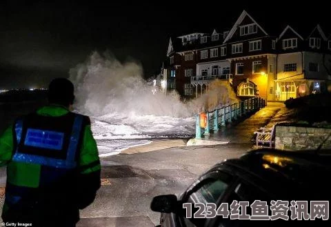 英国遭遇罕见飓风冈萨洛袭击，威尔士全境黄色预警启动