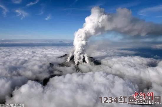 日本御岳山火山壮观喷发瞬间，摄影师生死记录