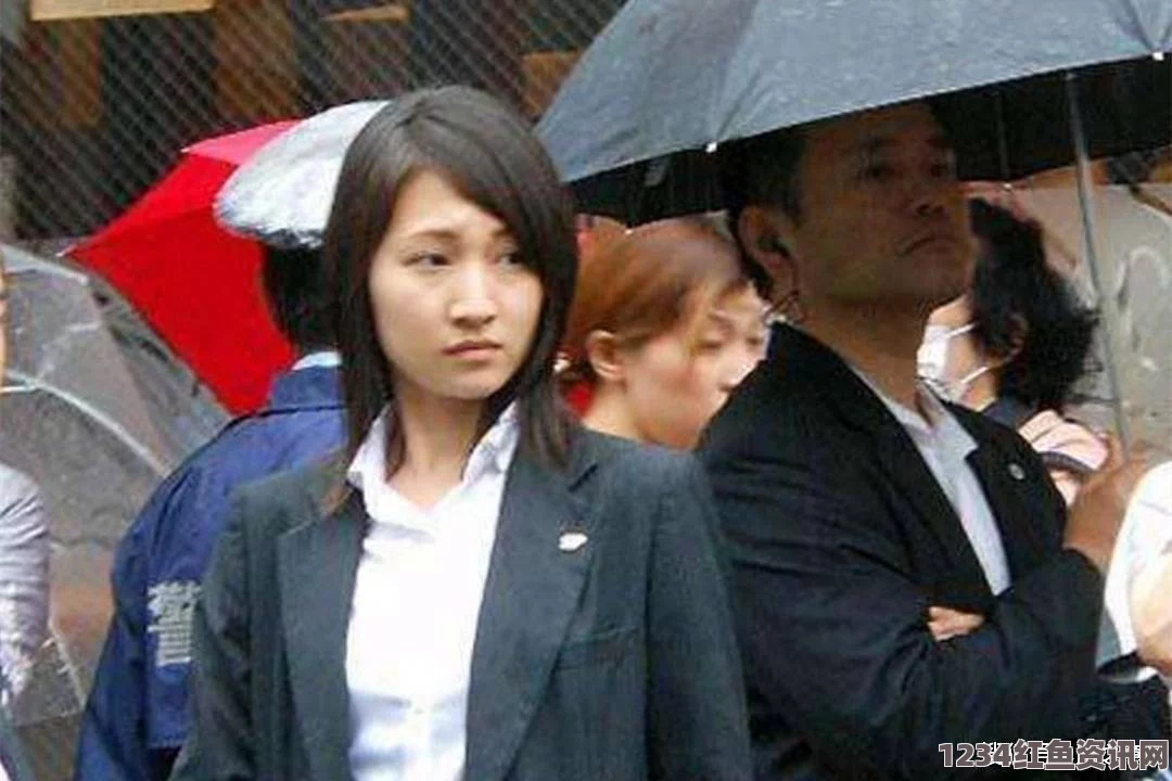 安倍女部下与极端排外分子合影背后的故事，不知情还是疏忽？